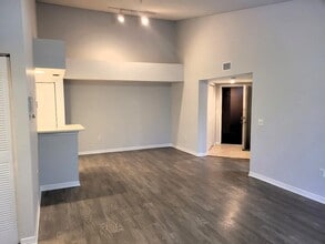 Building Photo - 4197 N Haverhill Rd