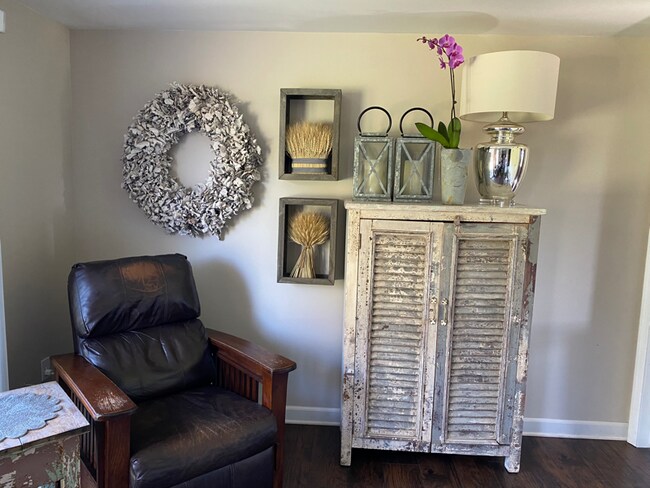 Foto del edificio - 7306 Rectors Ln