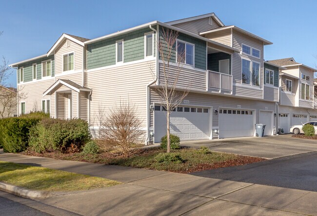 Foto del edificio - Low Maintenance Living 2 Bedroom Condo, Du...