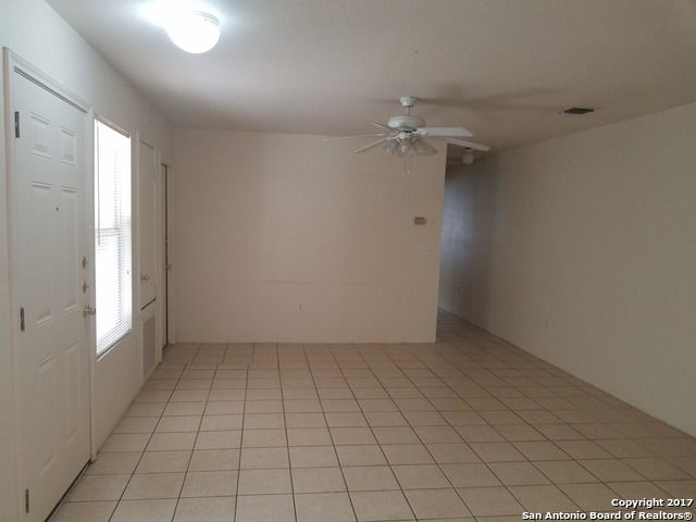 Foto del edificio - 8003 Maverick Climb