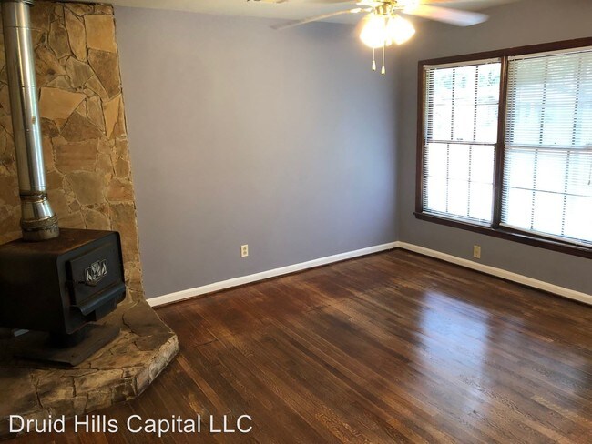 Foto del edificio - 3 br, 1 bath House - 929 Cone Rd
