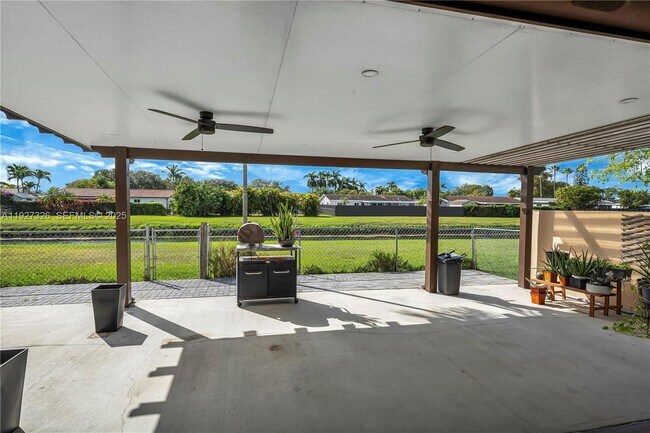 Foto del edificio - 11974 SW 110th Street Cir S