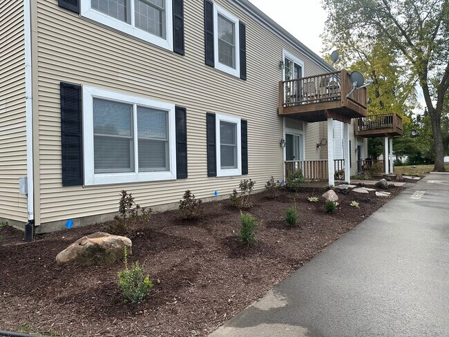 Foto del edificio - 1551 Namekagon St