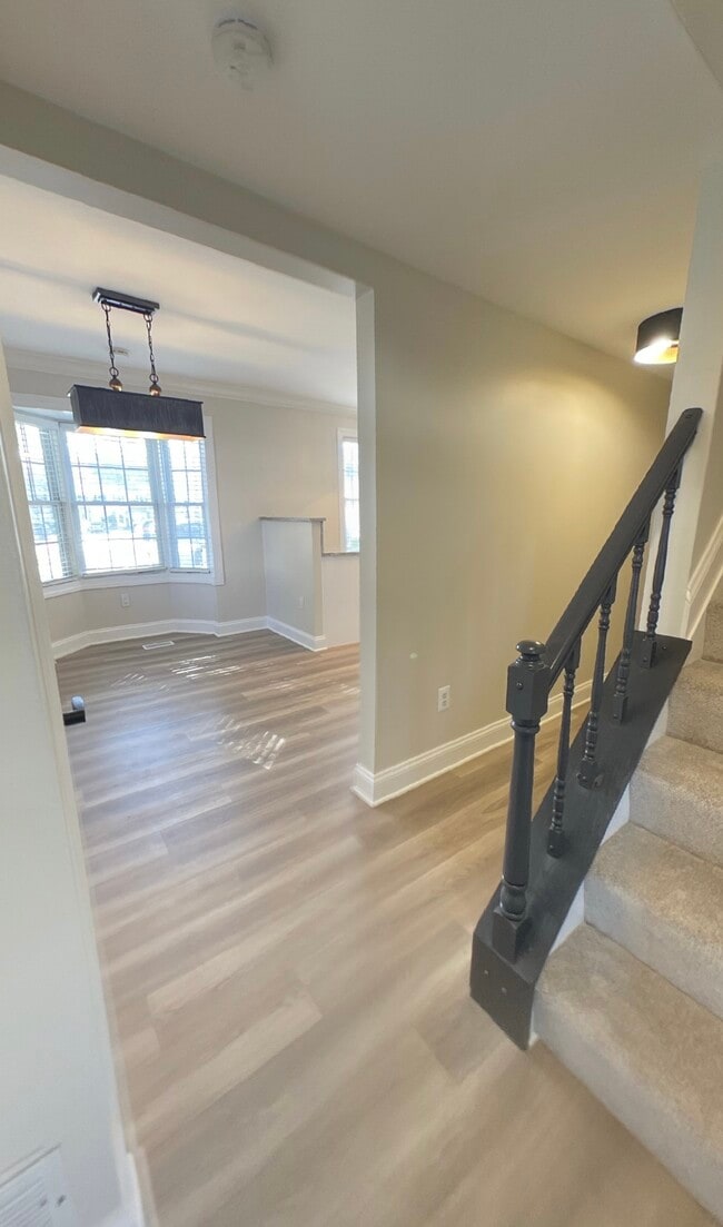 Building Photo - 1761 Aberdeen Cir