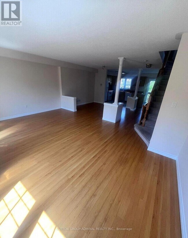 Photo du bâtiment - 27 Frost King Ln