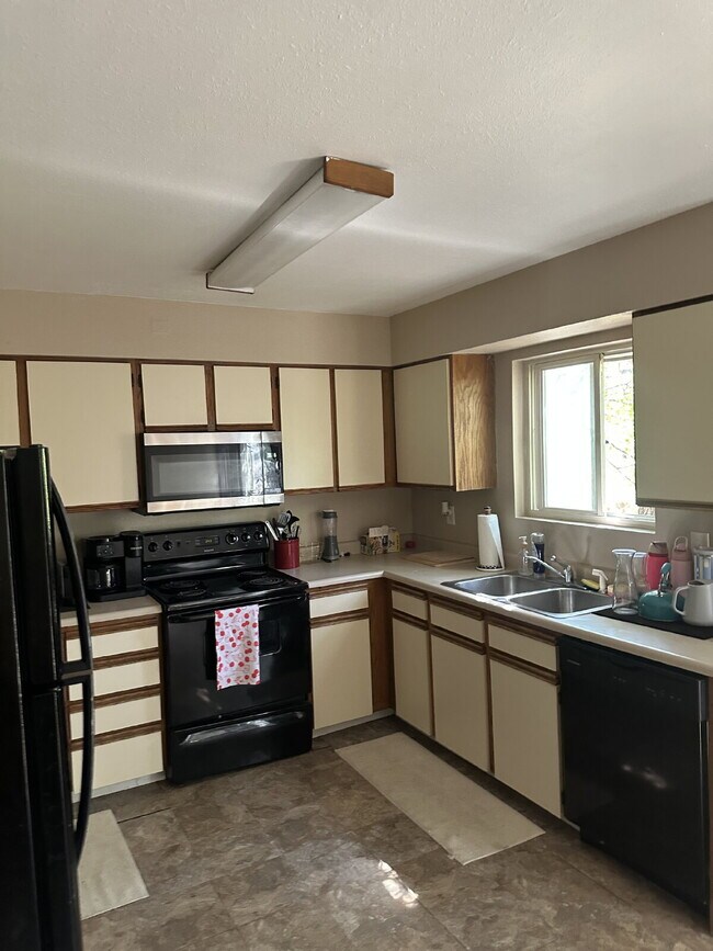 Foto del edificio - 1700 Erin Ct