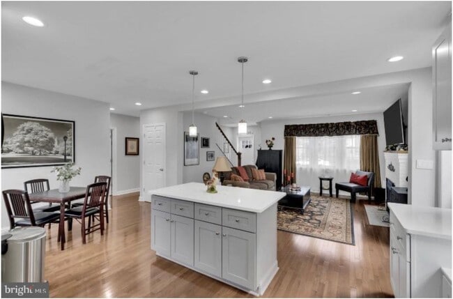 Building Photo - Bellmaw/Palmyra - 5 Bed 2 Bath Single