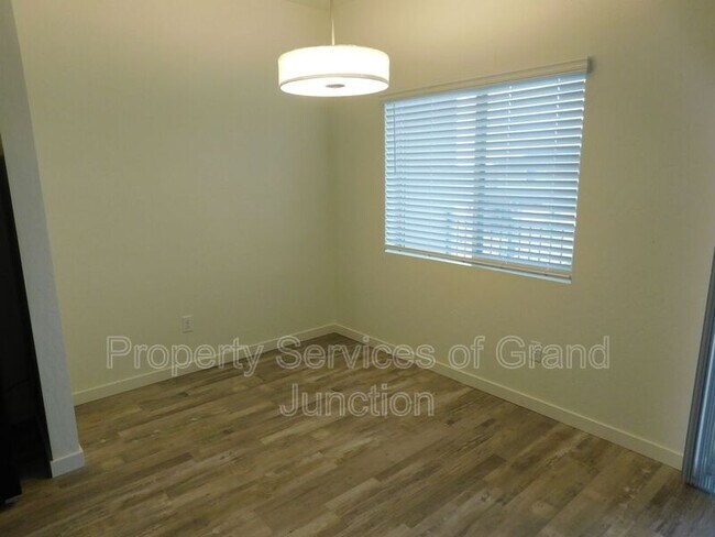 Photo - 668 Brookwillow Dr Apartment