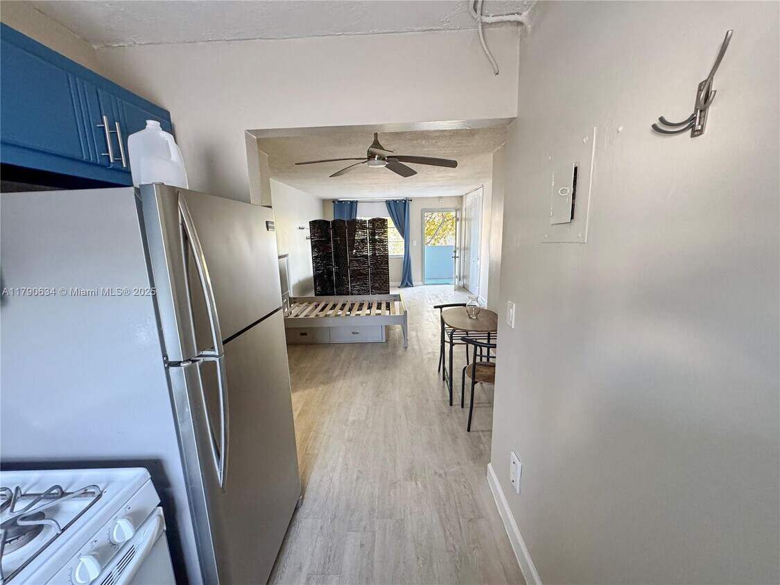 Foto principal - 631 Jefferson Ave