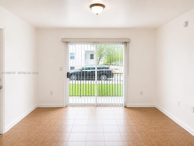 Foto del edificio - 15470 SW 284th St
