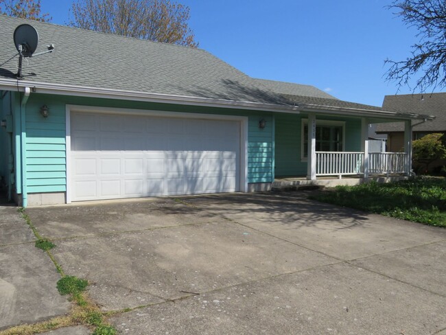 Building Photo - Fantastic 3 Bedroom/ 2 Bath Santa Clara home!