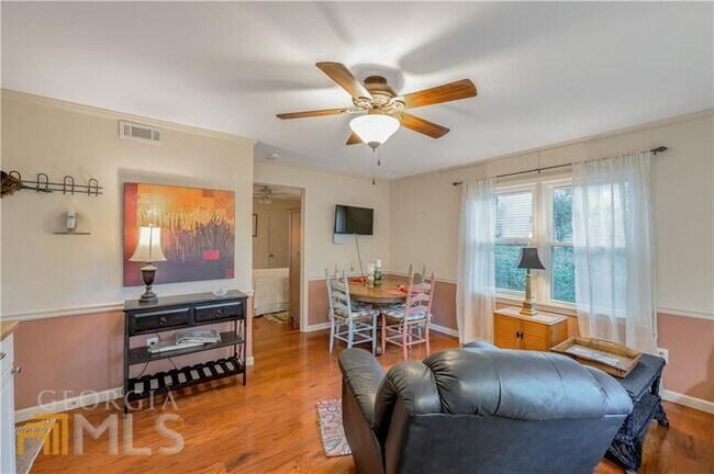 Foto del edificio - 3150 Sewell Mill Rd