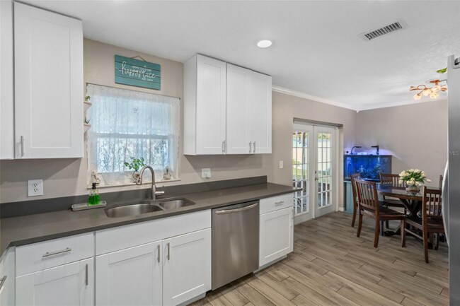 Foto del edificio - 113 Cranbrooke Dr