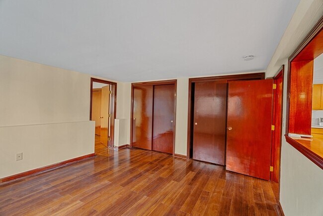 Foto del edificio - 25 Carr Rd