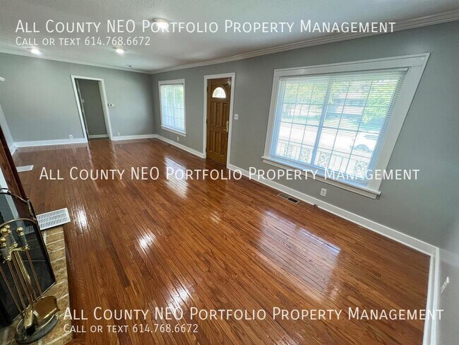 Building Photo - 5 Bedroom UA Home On A Corner Lot