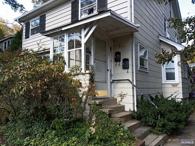 Building Photo - 143 Sunset Ln