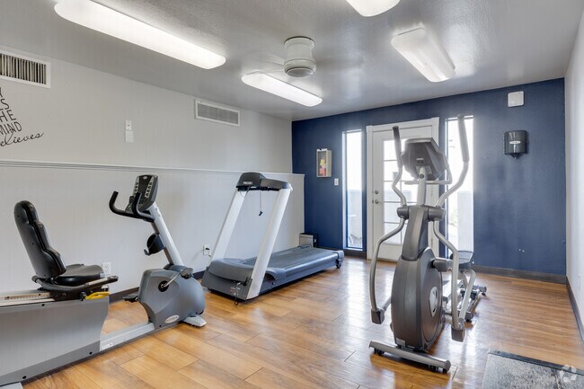 Gimnasio - Westmount at the District Apartments