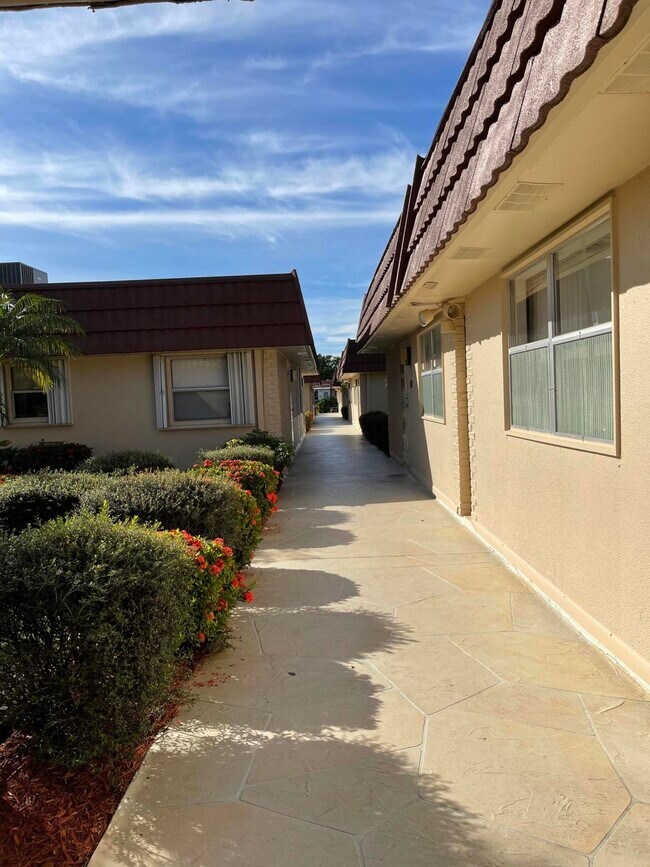 206 Seville I, Delray Beach, FL 33446 Condo for Rent in Delray Beach