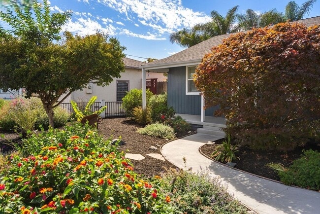 Building Photo - Light-Filled San Leandro Gem w/ Dual Garages & Expansive Yard