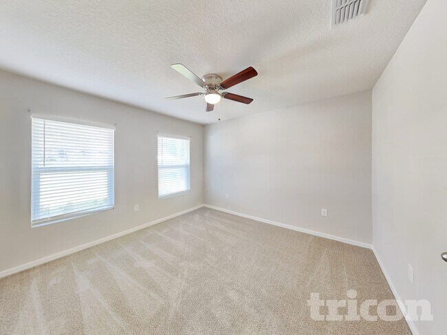 Foto del edificio - 2491 Stanton Ave