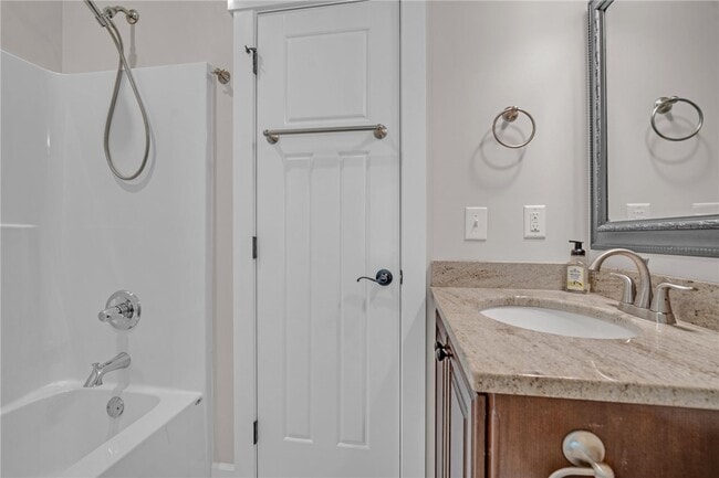 Building Photo - 137 Crawford Lake Dr