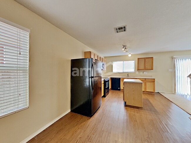Building Photo - 6163 Brandys Farm