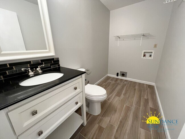 Foto del edificio - Move-in ready 2 Story Townhouse in Crestview!