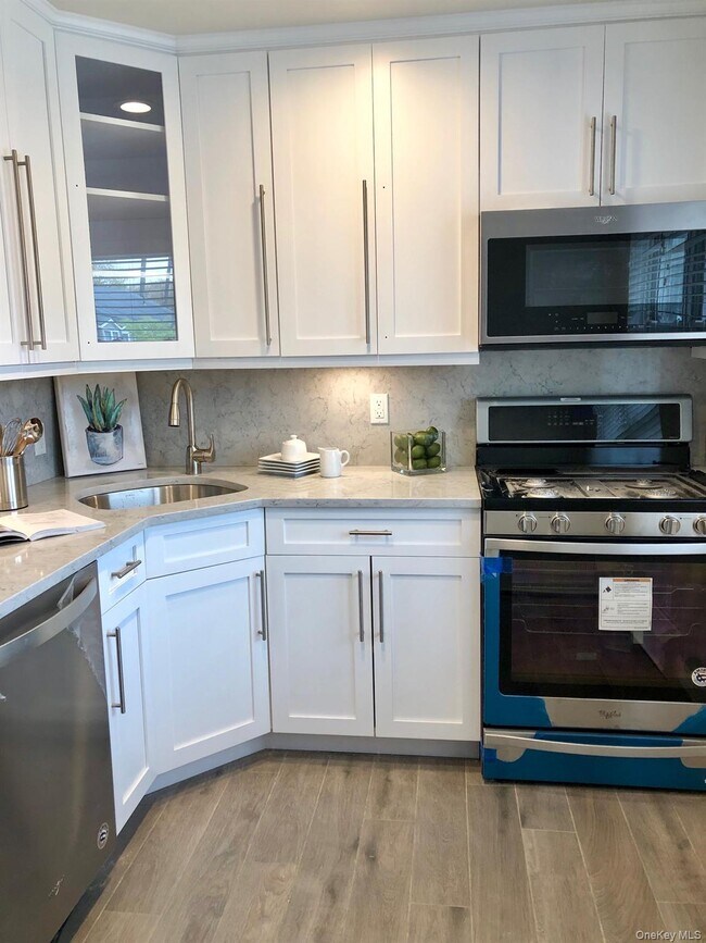 Building Photo - 623 Terrace Rd