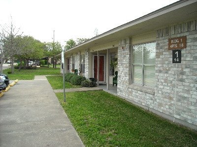 Building Photo - 2501 Davis St