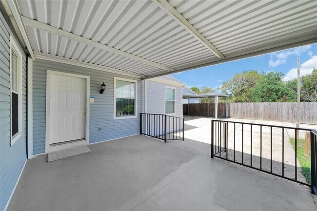 Building Photo - 10210 Moers Rd