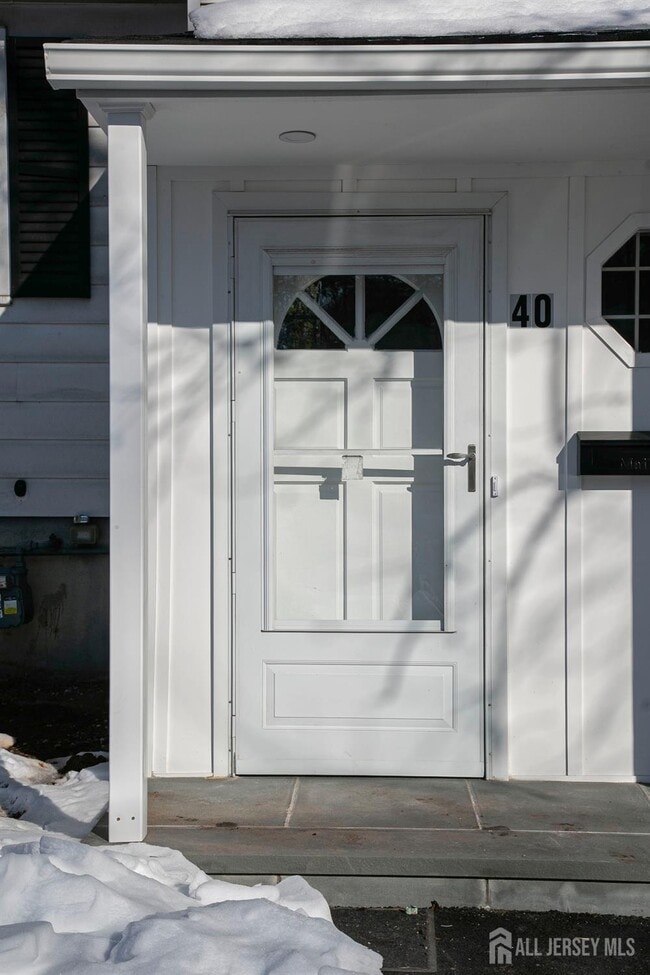 Building Photo - 40 Essex Ave