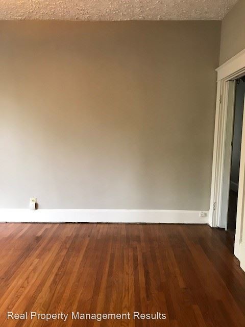 Building Photo - 1363 Mesker Park Dr