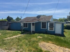 Building Photo - 1127 Laurel Ave