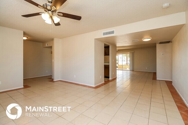 Foto del edificio - 7417 E Edgewood Ave