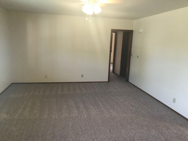 Foto del edificio - 1725 Douglas Ave