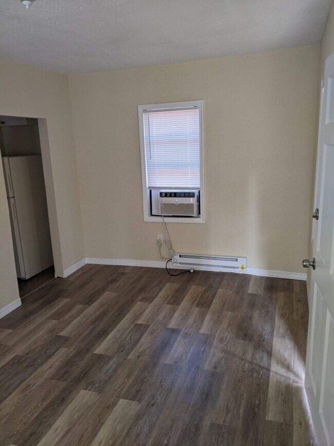 Foto del edificio - 1/1 remodeled Cottage with bonus room