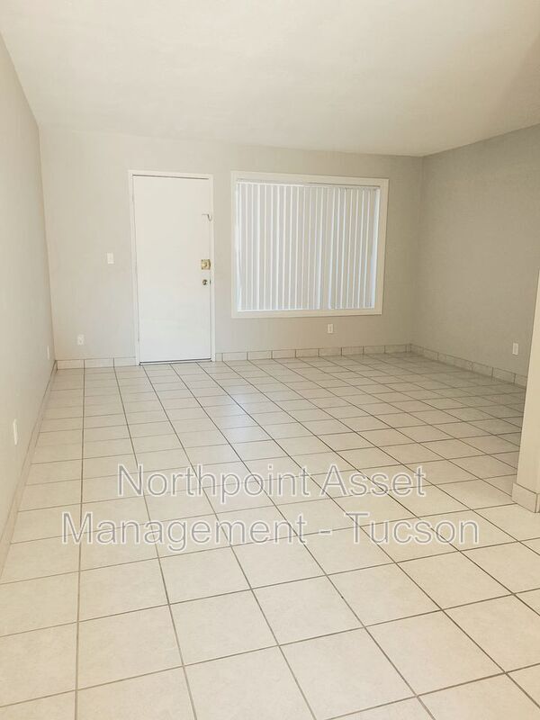 Building Photo - 3993 N Campbell Ave