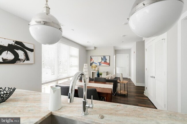 Foto del edificio - 45 W Haines St