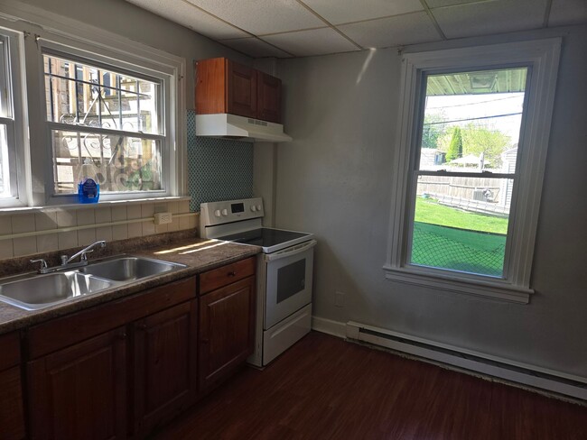 Building Photo - 1304 Lehigh St