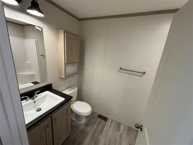 Building Photo - 23 Bradley Ln