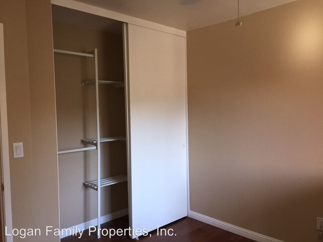 Building Photo - 2 br, 1 bath House - 7874 Camino Glorita
