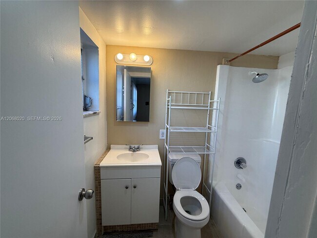 Foto del edificio - 5168 NE 6th Ave