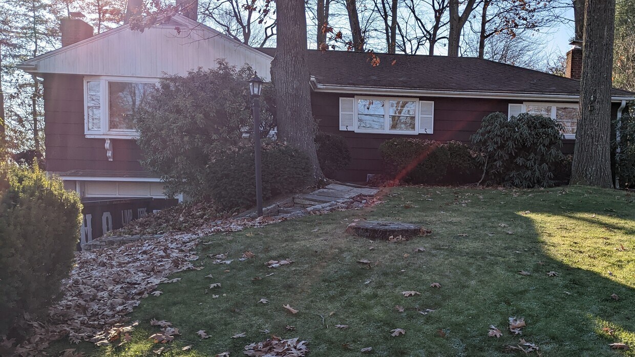 58 Dogwood Rd, Wethersfield, CT 06109 House Rental in Wethersfield, CT