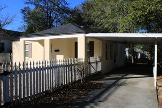 Building Photo - 2355 Devere St