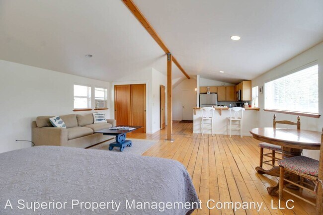 Foto del edificio - 63737 O. B. Riley Rd