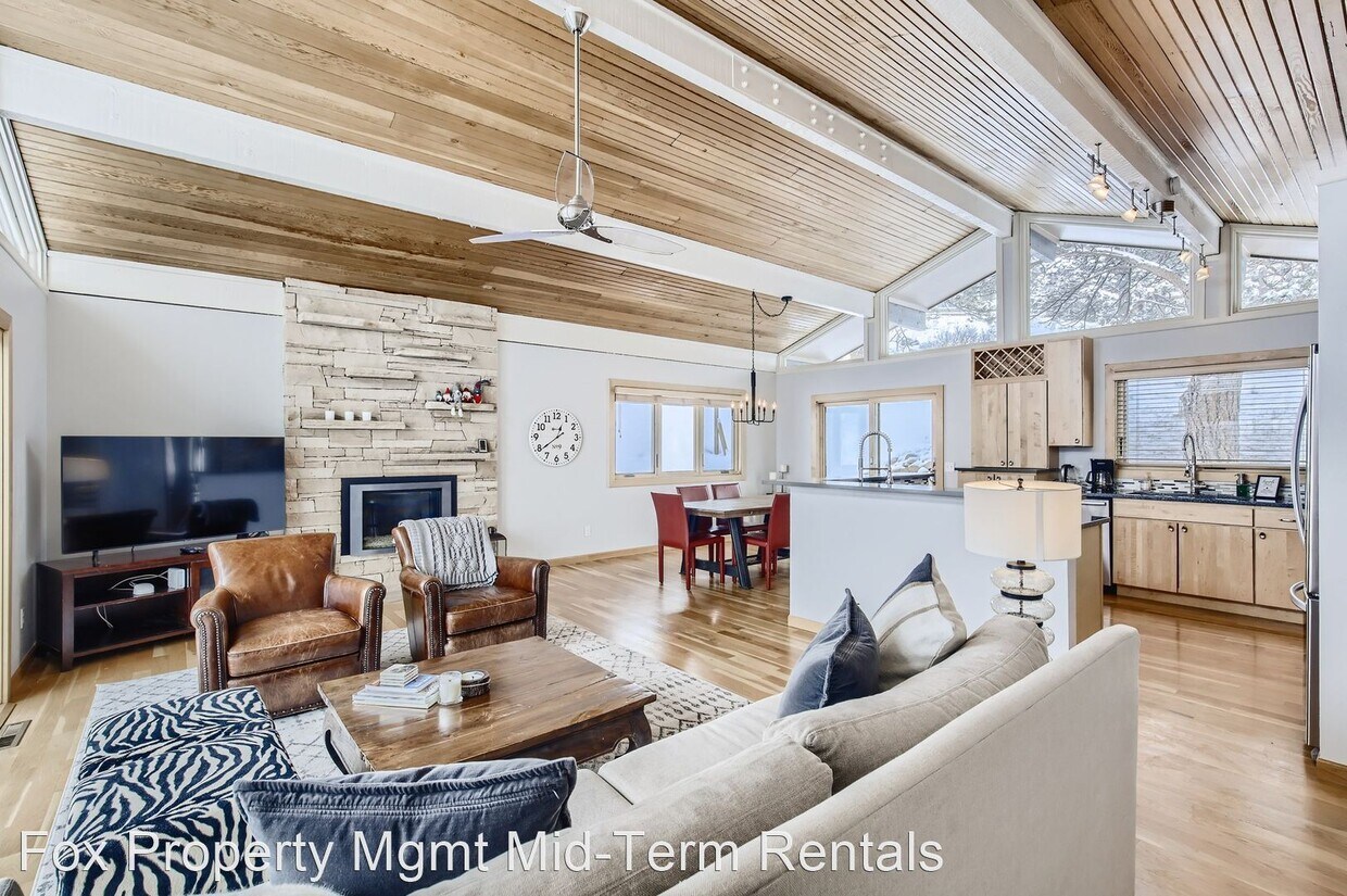 Primary Photo - 4 br, 2 bath House - 389 S Cedar Brook Rd
