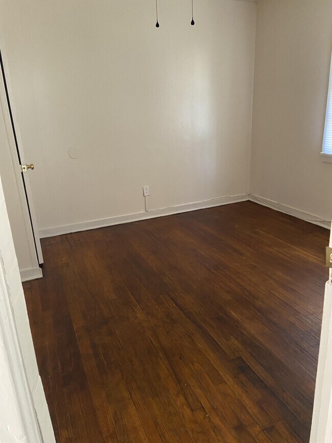 Foto del edificio - 2402 Knox Dr