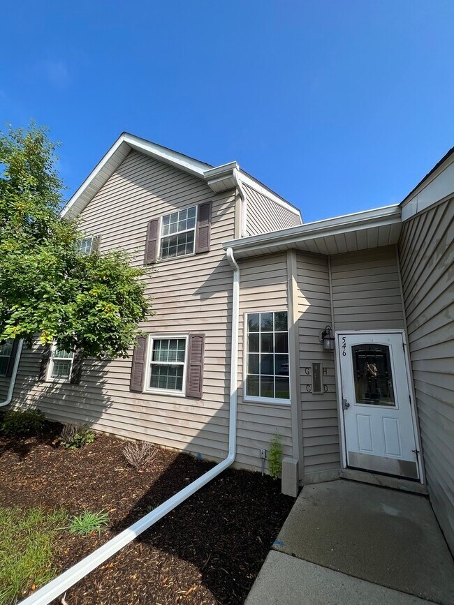 Building Photo - 546 E Shag Bark Ln