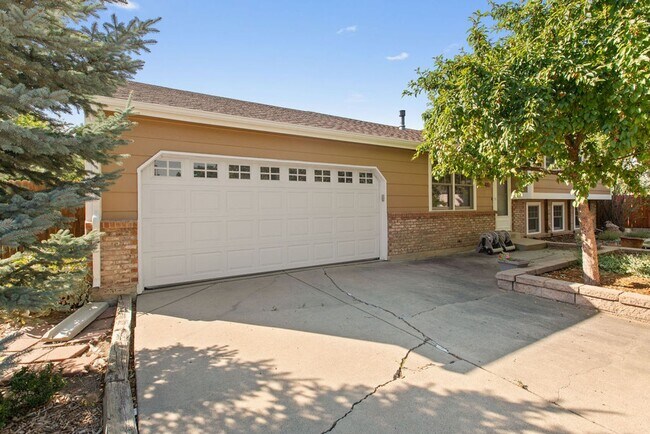 Foto del edificio - 4 bed, 2 bath, large yard available in Woo...