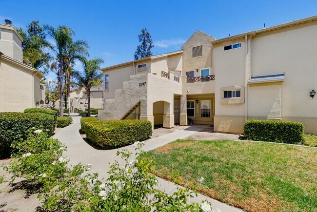 Foto del edificio - 2047 Lakeridge Cir